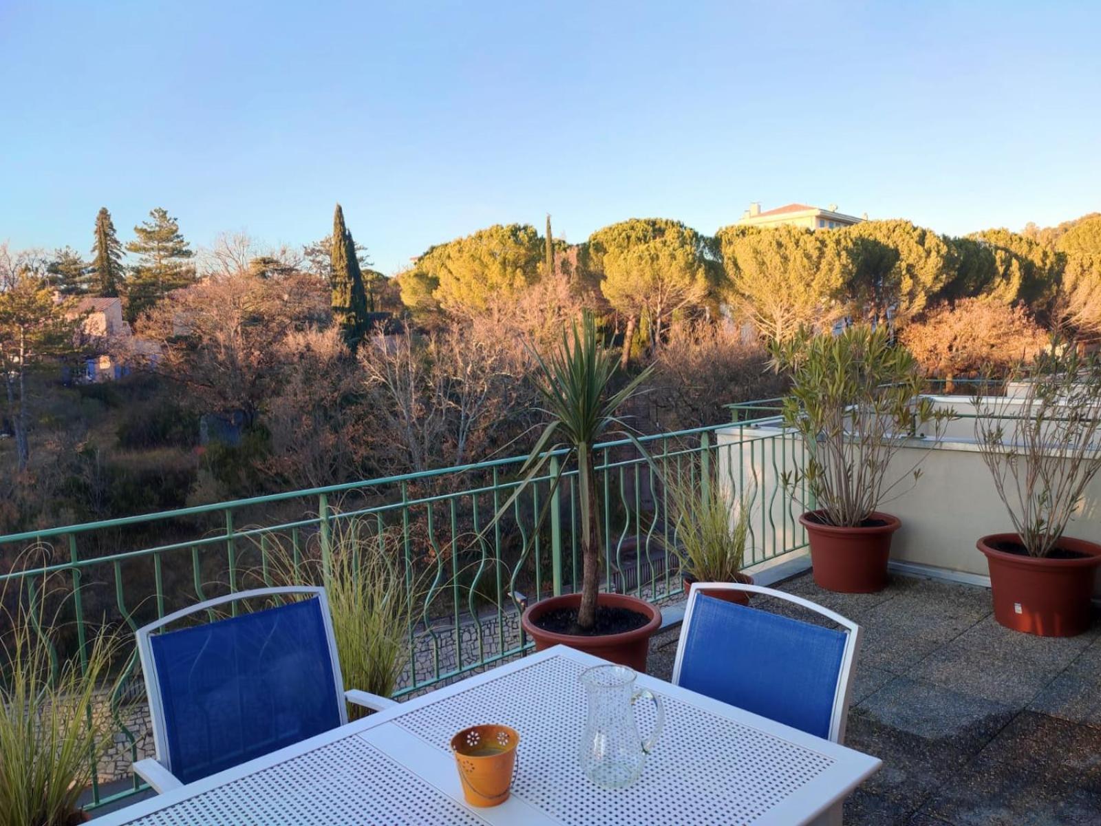 Ferienwohnung La Terrasse De L'Imbut - Climatisation & Piscine Gréoux-les-Bains Exterior foto